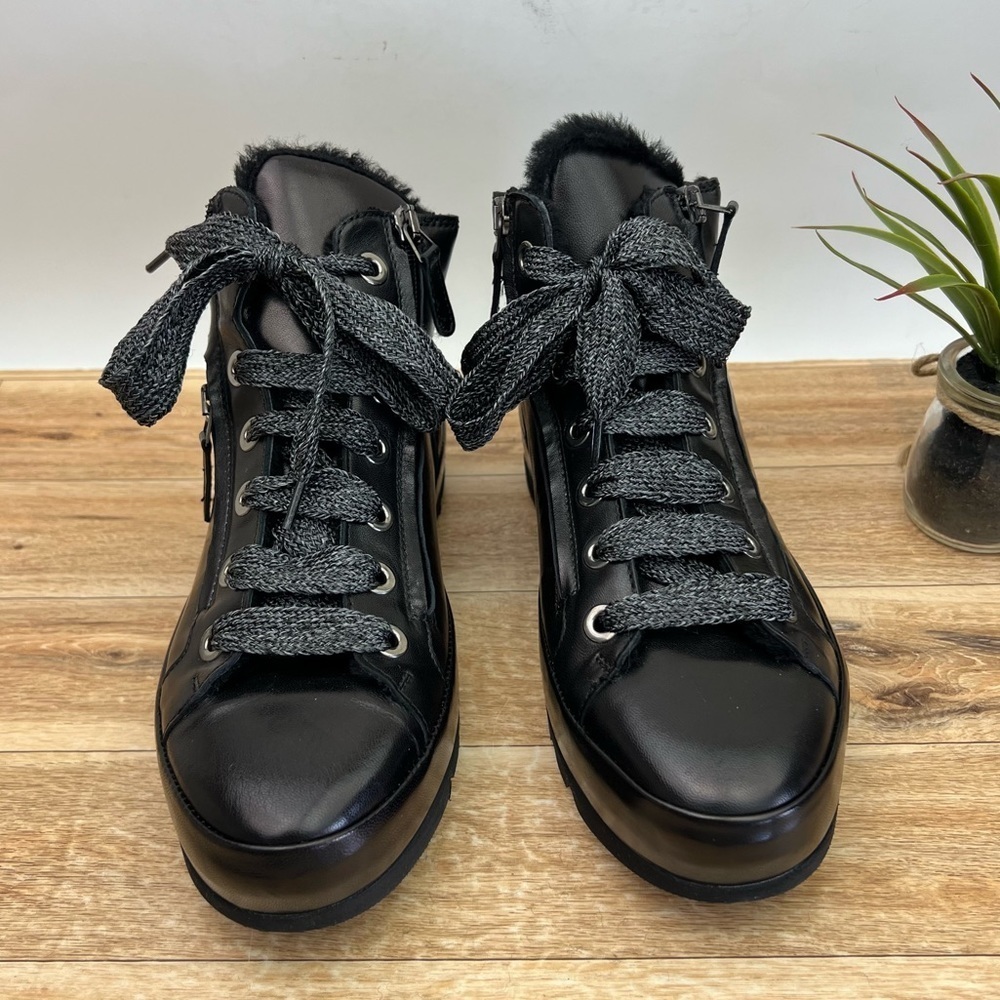 Ron White Klera Genuine Shearling High Top Sneaker sz 8 - Picture 2 of 9